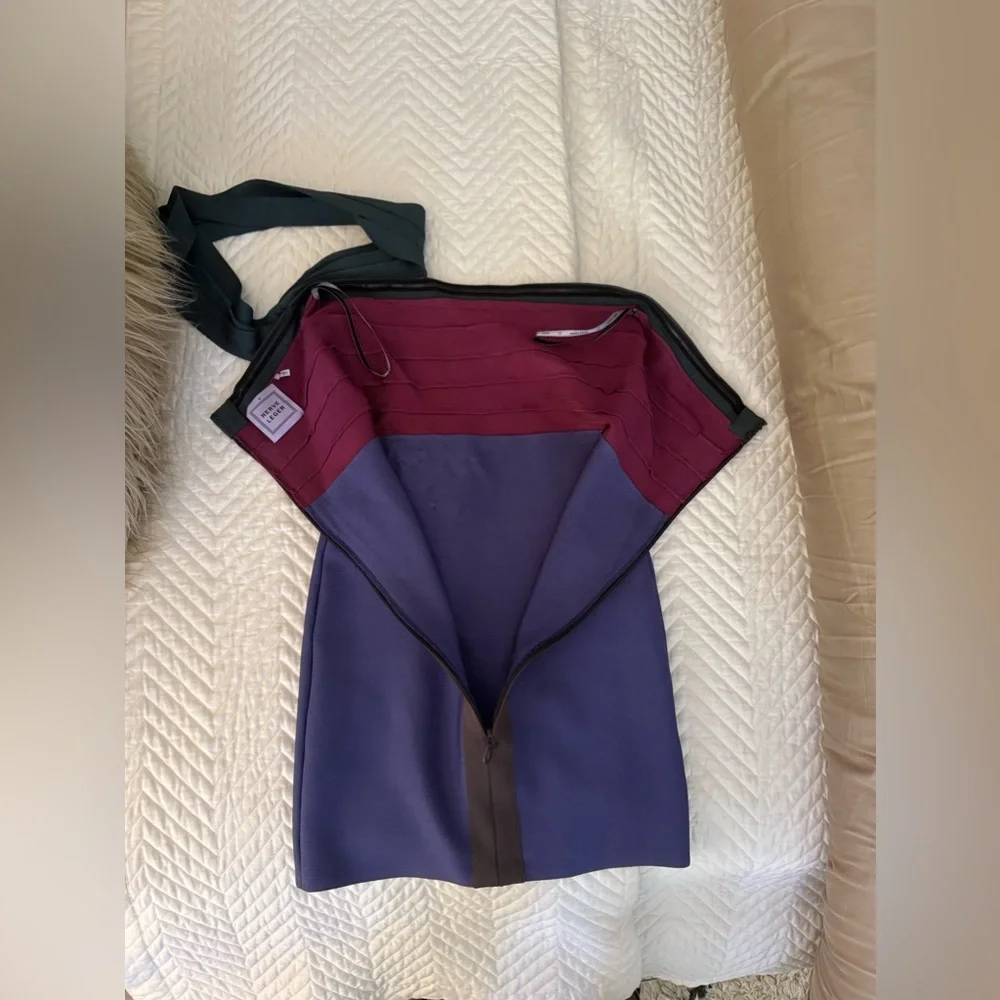 Herve Leger mini color block with gorgeous flower detail!!! 🤎💗💚 - Picture 6 of 10